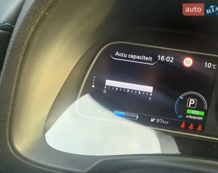 Белый Ниссан Лиф, объемом двигателя 0 л и пробегом 132 тыс. км за 12999 $, фото 4 на Automoto.ua