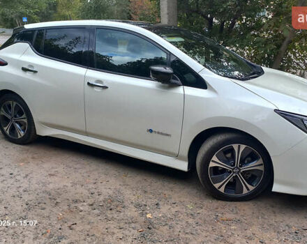 Белый Ниссан Лиф, объемом двигателя 0 л и пробегом 82 тыс. км за 15600 $, фото 14 на Automoto.ua