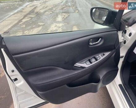 Белый Ниссан Лиф, объемом двигателя 0 л и пробегом 108 тыс. км за 12700 $, фото 18 на Automoto.ua