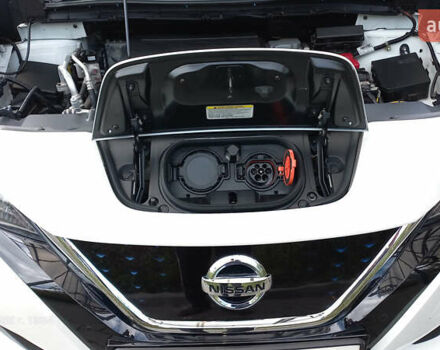 Белый Ниссан Лиф, объемом двигателя 0 л и пробегом 82 тыс. км за 15600 $, фото 22 на Automoto.ua