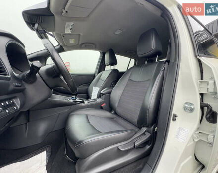 Белый Ниссан Лиф, объемом двигателя 0 л и пробегом 157 тыс. км за 11700 $, фото 50 на Automoto.ua