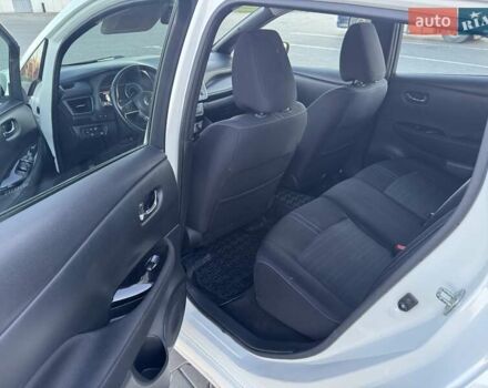 Білий Ніссан Ліф, об'ємом двигуна 0 л та пробігом 135 тис. км за 10900 $, фото 5 на Automoto.ua