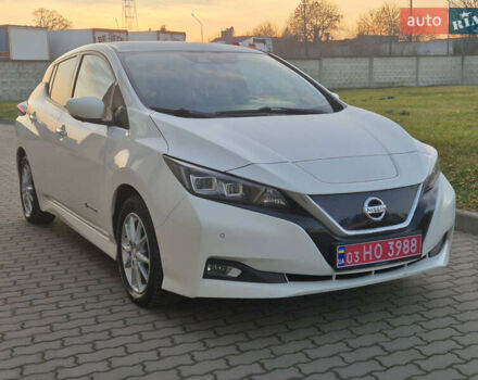 Белый Ниссан Лиф, объемом двигателя 0 л и пробегом 105 тыс. км за 10800 $, фото 2 на Automoto.ua