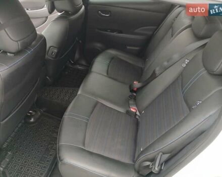 Белый Ниссан Лиф, объемом двигателя 0 л и пробегом 135 тыс. км за 12799 $, фото 20 на Automoto.ua