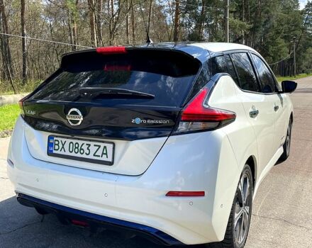 Білий Ніссан Ліф, об'ємом двигуна 0 л та пробігом 140 тис. км за 13000 $, фото 3 на Automoto.ua