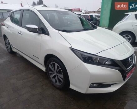 Белый Ниссан Лиф, объемом двигателя 0 л и пробегом 118 тыс. км за 10000 $, фото 2 на Automoto.ua