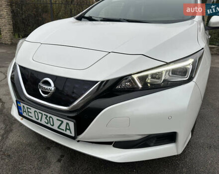 Белый Ниссан Лиф, объемом двигателя 0 л и пробегом 37 тыс. км за 12700 $, фото 1 на Automoto.ua