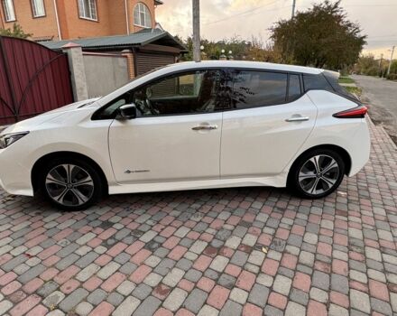 Белый Ниссан Лиф, объемом двигателя 0 л и пробегом 102 тыс. км за 12699 $, фото 6 на Automoto.ua