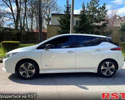 Білий Ніссан Ліф, об'ємом двигуна 0 л та пробігом 140 тис. км за 13000 $, фото 2 на Automoto.ua