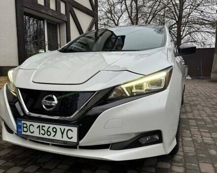 Білий Ніссан Ліф, об'ємом двигуна 0 л та пробігом 105 тис. км за 11700 $, фото 9 на Automoto.ua