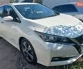 Білий Ніссан Ліф, об'ємом двигуна 0 л та пробігом 90 тис. км за 10000 $, фото 1 на Automoto.ua