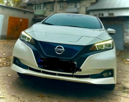 Белый Ниссан Лиф, объемом двигателя 0 л и пробегом 15 тыс. км за 12000 $, фото 2 на Automoto.ua