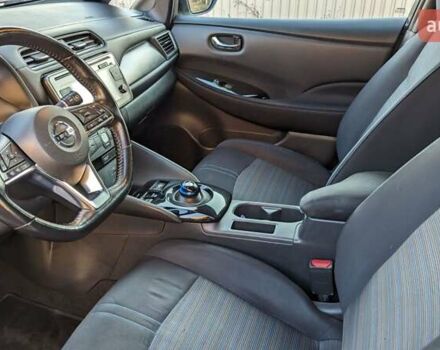 Белый Ниссан Лиф, объемом двигателя 0 л и пробегом 60 тыс. км за 14900 $, фото 26 на Automoto.ua