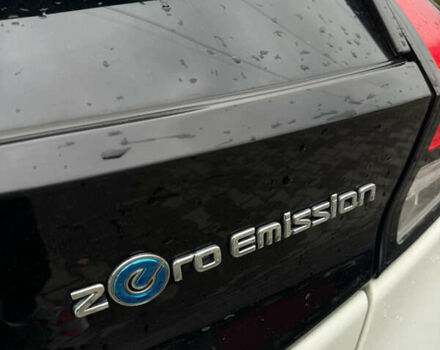 Белый Ниссан Лиф, объемом двигателя 0 л и пробегом 116 тыс. км за 11800 $, фото 104 на Automoto.ua