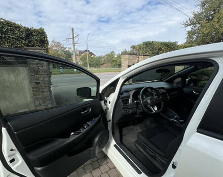 Білий Ніссан Ліф, об'ємом двигуна 0 л та пробігом 57 тис. км за 13750 $, фото 5 на Automoto.ua