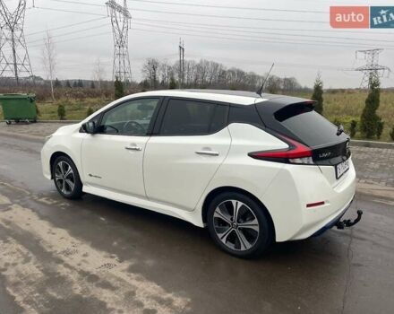 Белый Ниссан Лиф, объемом двигателя 0 л и пробегом 108 тыс. км за 12700 $, фото 10 на Automoto.ua