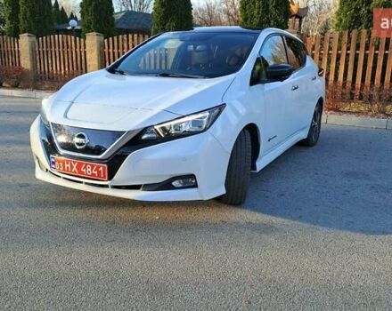 Белый Ниссан Лиф, объемом двигателя 0 л и пробегом 114 тыс. км за 12950 $, фото 1 на Automoto.ua