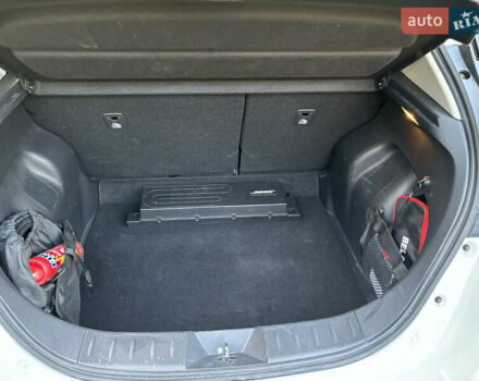 Белый Ниссан Лиф, объемом двигателя 0 л и пробегом 140 тыс. км за 13850 $, фото 21 на Automoto.ua