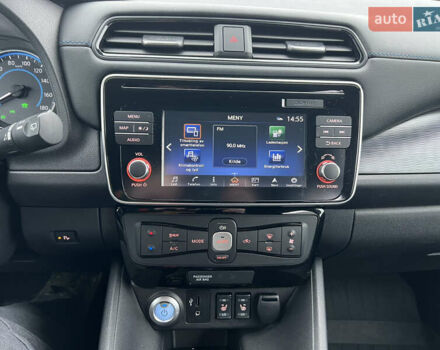 Белый Ниссан Лиф, объемом двигателя 0 л и пробегом 96 тыс. км за 13500 $, фото 23 на Automoto.ua