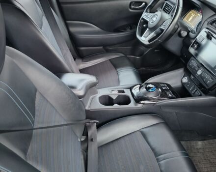 Белый Ниссан Лиф, объемом двигателя 0 л и пробегом 124 тыс. км за 15000 $, фото 6 на Automoto.ua