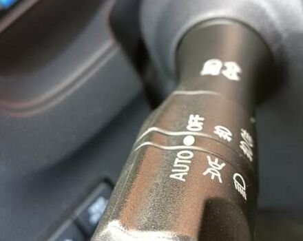 Белый Ниссан Лиф, объемом двигателя 0 л и пробегом 75 тыс. км за 11999 $, фото 23 на Automoto.ua