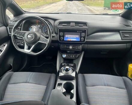 Белый Ниссан Лиф, объемом двигателя 0 л и пробегом 108 тыс. км за 12700 $, фото 25 на Automoto.ua