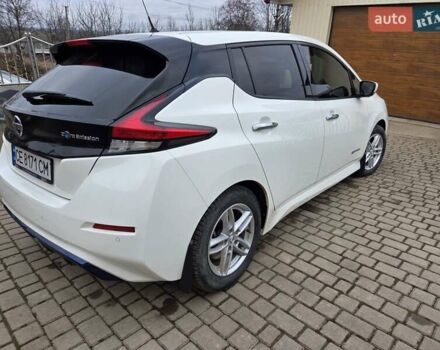 Белый Ниссан Лиф, объемом двигателя 0 л и пробегом 140 тыс. км за 11000 $, фото 3 на Automoto.ua