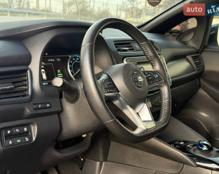 Білий Ніссан Ліф, об'ємом двигуна 0 л та пробігом 67 тис. км за 11500 $, фото 19 на Automoto.ua