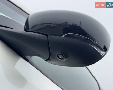 Белый Ниссан Лиф, объемом двигателя 0 л и пробегом 157 тыс. км за 11700 $, фото 64 на Automoto.ua