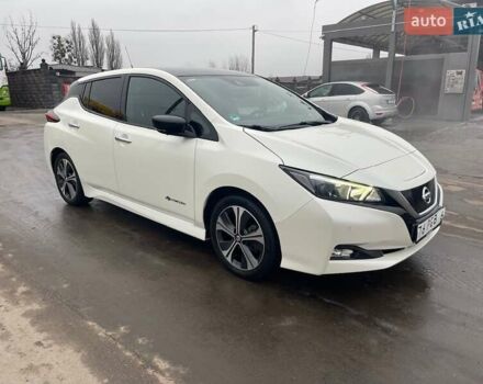 Белый Ниссан Лиф, объемом двигателя 0 л и пробегом 108 тыс. км за 12700 $, фото 15 на Automoto.ua