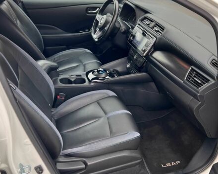 Белый Ниссан Лиф, объемом двигателя 0 л и пробегом 115 тыс. км за 12700 $, фото 21 на Automoto.ua