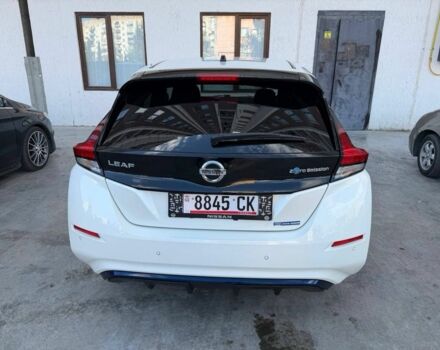 Белый Ниссан Лиф, объемом двигателя 0 л и пробегом 63 тыс. км за 11800 $, фото 6 на Automoto.ua