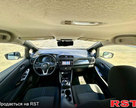 Белый Ниссан Лиф, объемом двигателя 0.13 л и пробегом 44 тыс. км за 12400 $, фото 7 на Automoto.ua