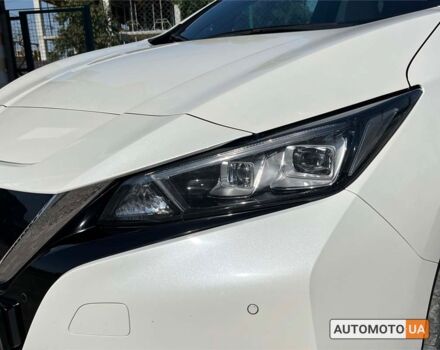 Білий Ніссан Ліф, об'ємом двигуна 40 л та пробігом 102 тис. км за 14500 $, фото 8 на Automoto.ua