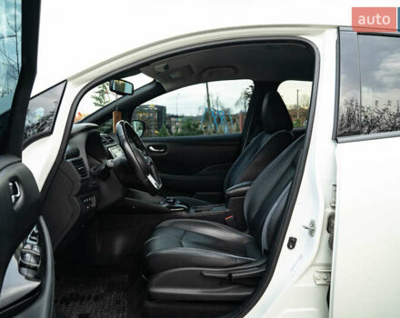 Белый Ниссан Лиф, объемом двигателя 0 л и пробегом 108 тыс. км за 13900 $, фото 22 на Automoto.ua