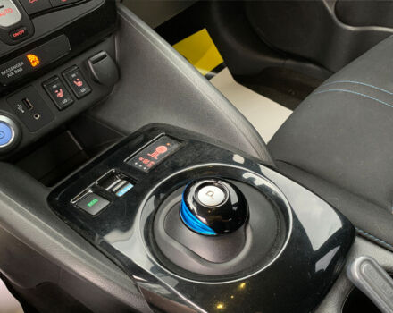 Білий Ніссан Ліф, об'ємом двигуна 40 л та пробігом 80 тис. км за 12800 $, фото 12 на Automoto.ua