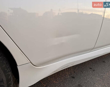 Белый Ниссан Лиф, объемом двигателя 0 л и пробегом 162 тыс. км за 12000 $, фото 14 на Automoto.ua