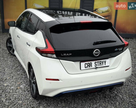 Белый Ниссан Лиф, объемом двигателя 0 л и пробегом 157 тыс. км за 11700 $, фото 18 на Automoto.ua