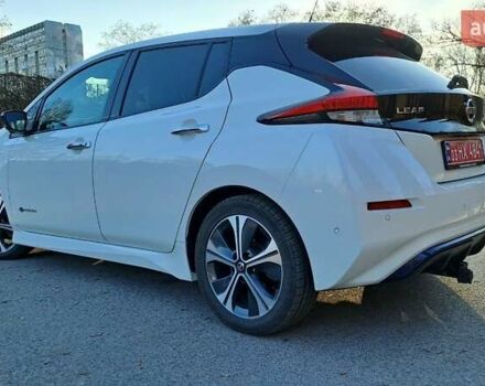 Белый Ниссан Лиф, объемом двигателя 0 л и пробегом 114 тыс. км за 12950 $, фото 12 на Automoto.ua