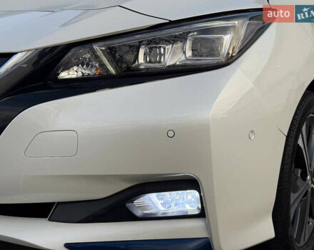 Білий Ніссан Ліф, об'ємом двигуна 0 л та пробігом 67 тис. км за 11500 $, фото 17 на Automoto.ua