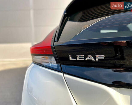 Білий Ніссан Ліф, об'ємом двигуна 0 л та пробігом 148 тис. км за 10800 $, фото 12 на Automoto.ua