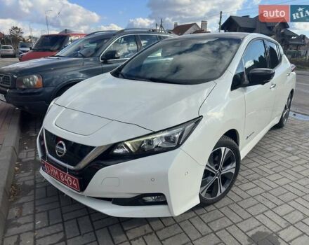 Белый Ниссан Лиф, объемом двигателя 0 л и пробегом 132 тыс. км за 12999 $, фото 2 на Automoto.ua