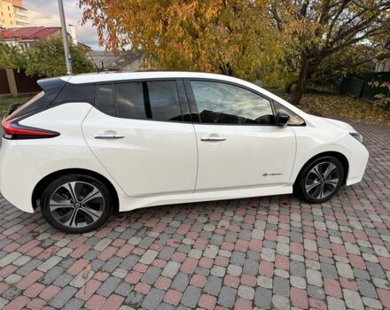 Белый Ниссан Лиф, объемом двигателя 0 л и пробегом 102 тыс. км за 12699 $, фото 7 на Automoto.ua