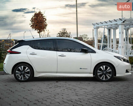 Белый Ниссан Лиф, объемом двигателя 0 л и пробегом 108 тыс. км за 13900 $, фото 3 на Automoto.ua