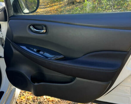 Белый Ниссан Лиф, объемом двигателя 0 л и пробегом 116 тыс. км за 11800 $, фото 64 на Automoto.ua