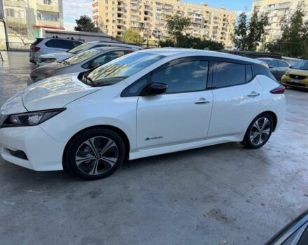 Белый Ниссан Лиф, объемом двигателя 0 л и пробегом 63 тыс. км за 11800 $, фото 4 на Automoto.ua