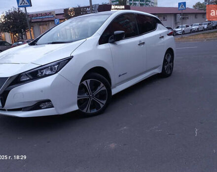 Белый Ниссан Лиф, объемом двигателя 0 л и пробегом 82 тыс. км за 15600 $, фото 10 на Automoto.ua