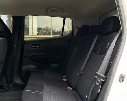 Белый Ниссан Лиф, объемом двигателя 0 л и пробегом 83 тыс. км за 12799 $, фото 24 на Automoto.ua