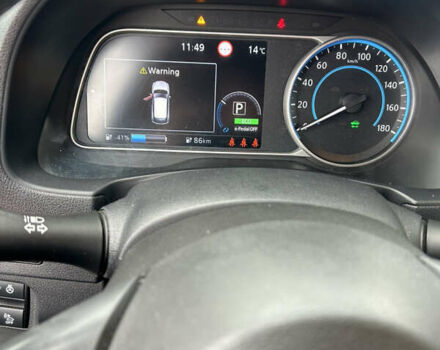 Белый Ниссан Лиф, объемом двигателя 0 л и пробегом 98 тыс. км за 13000 $, фото 7 на Automoto.ua