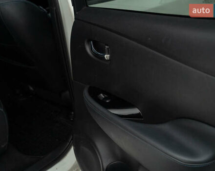 Белый Ниссан Лиф, объемом двигателя 0 л и пробегом 109 тыс. км за 14200 $, фото 43 на Automoto.ua